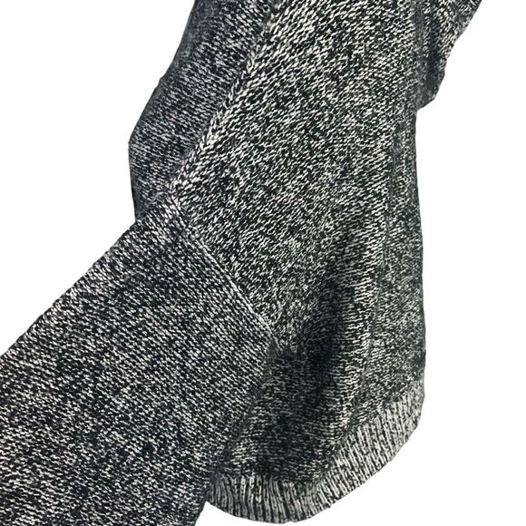 Kaisley Cropped Hooded Sweater Large Dropped Sleeves Black White - Picture 5 of 11